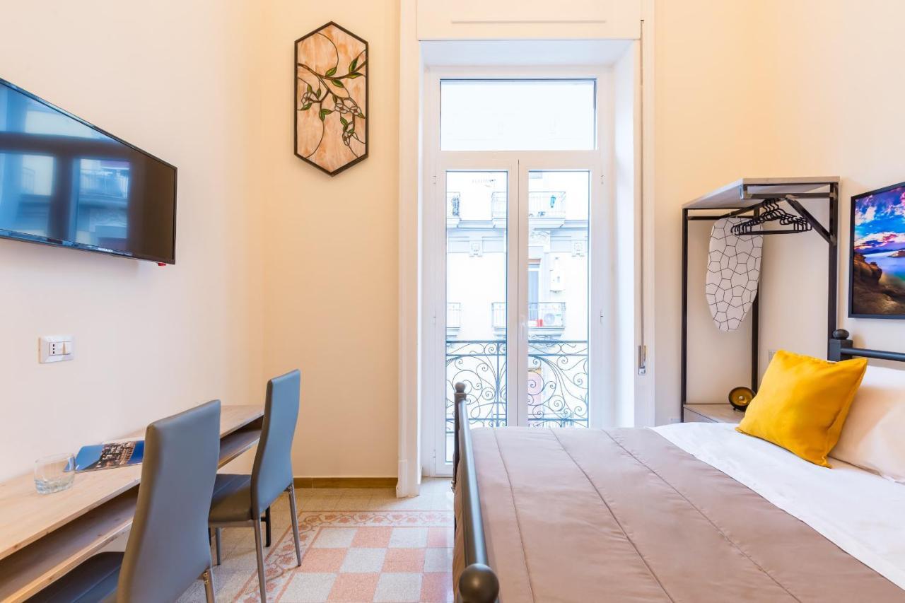 Central Station Apartments & Suites Napoli Eksteriør billede
