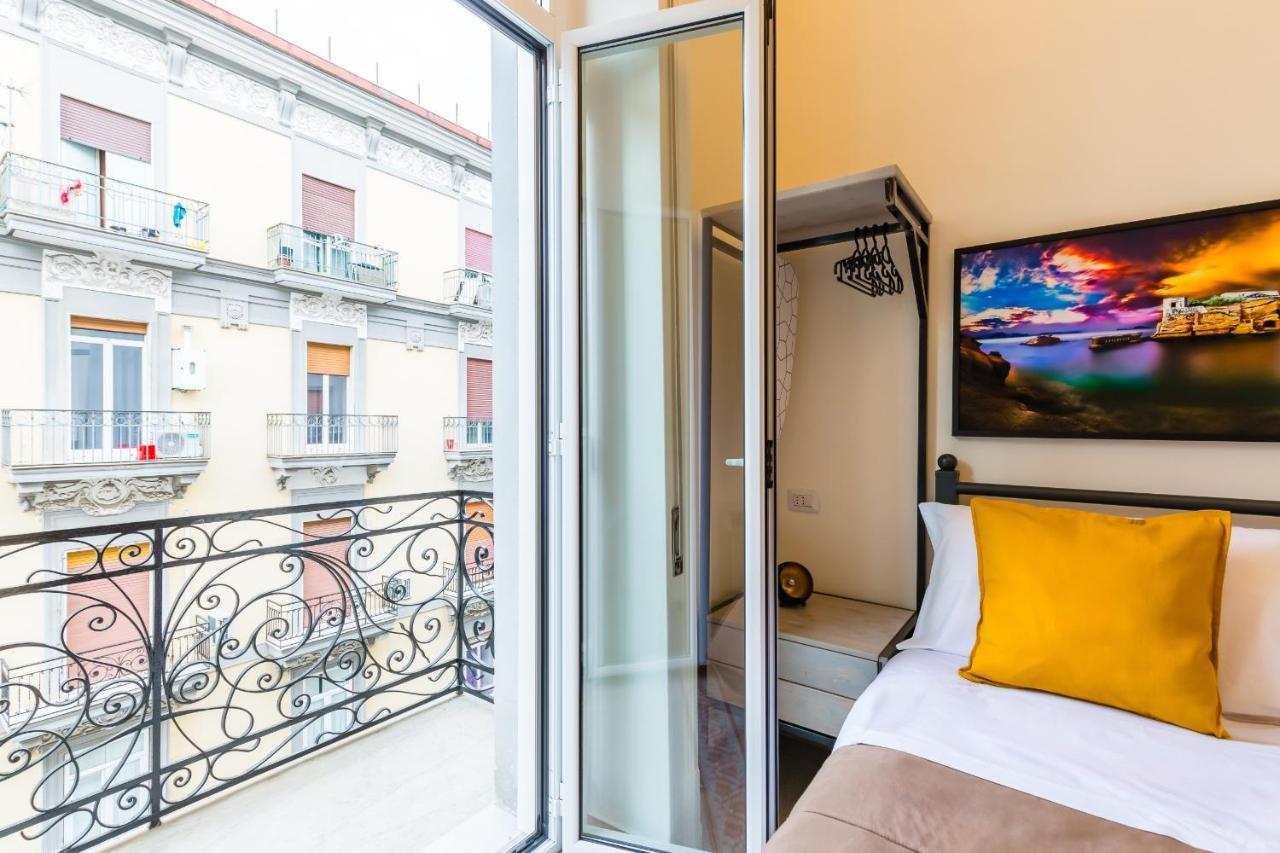 Central Station Apartments & Suites Napoli Eksteriør billede