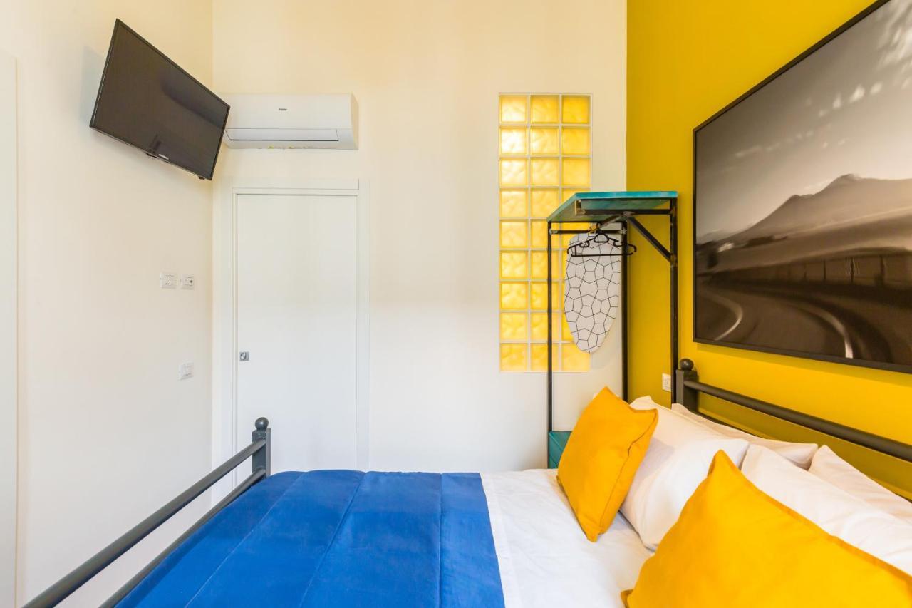 Central Station Apartments & Suites Napoli Eksteriør billede