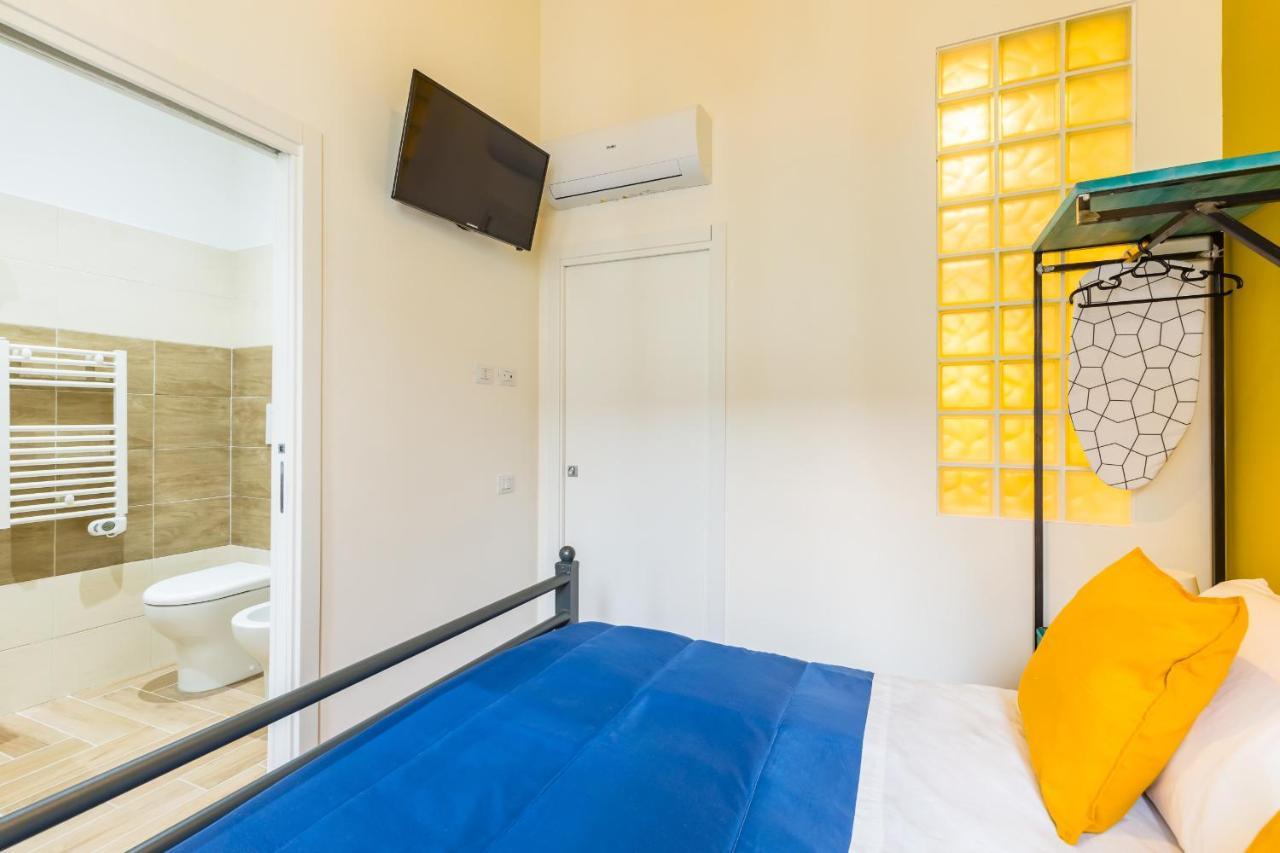 Central Station Apartments & Suites Napoli Eksteriør billede