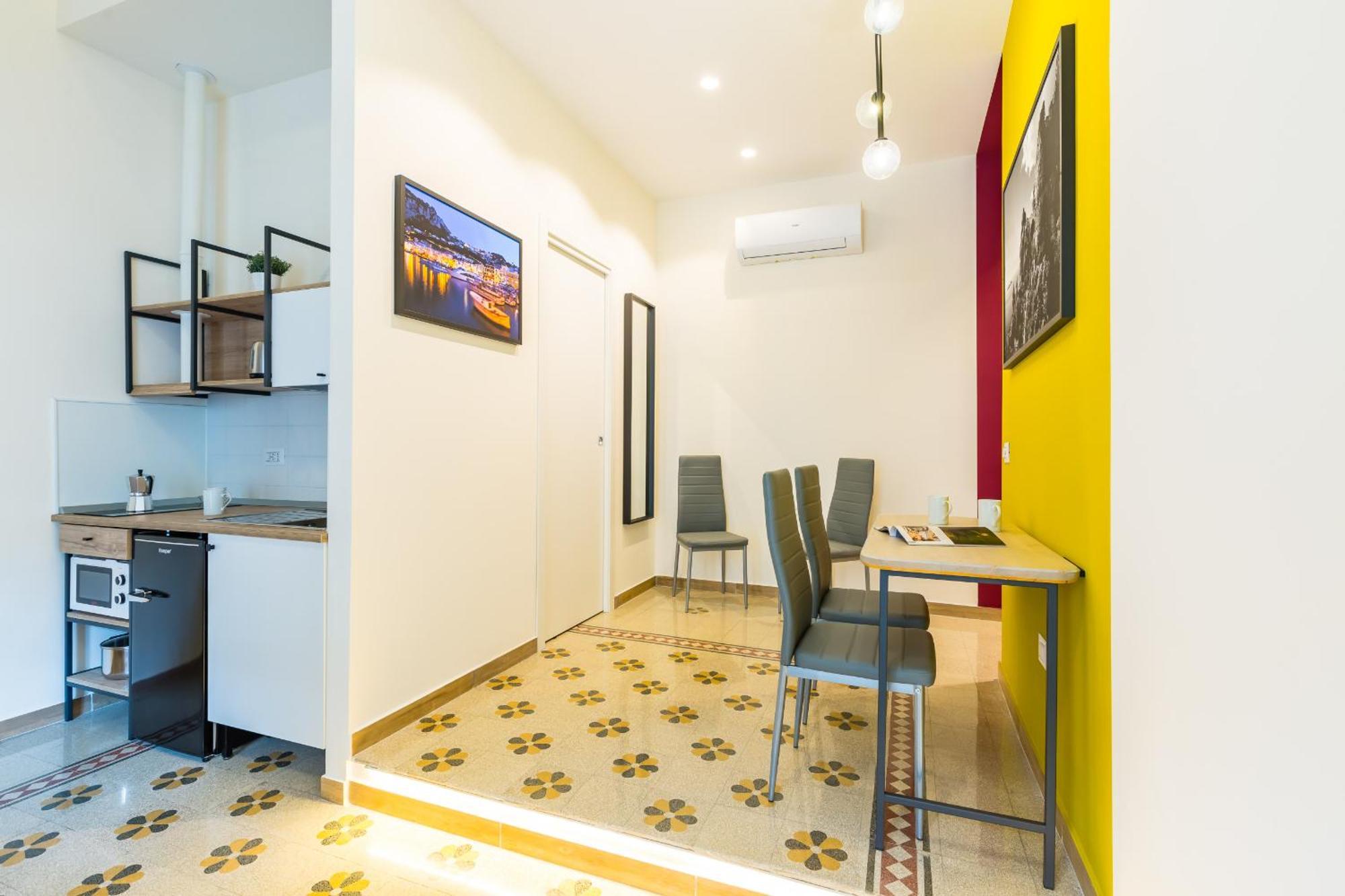 Central Station Apartments & Suites Napoli Eksteriør billede