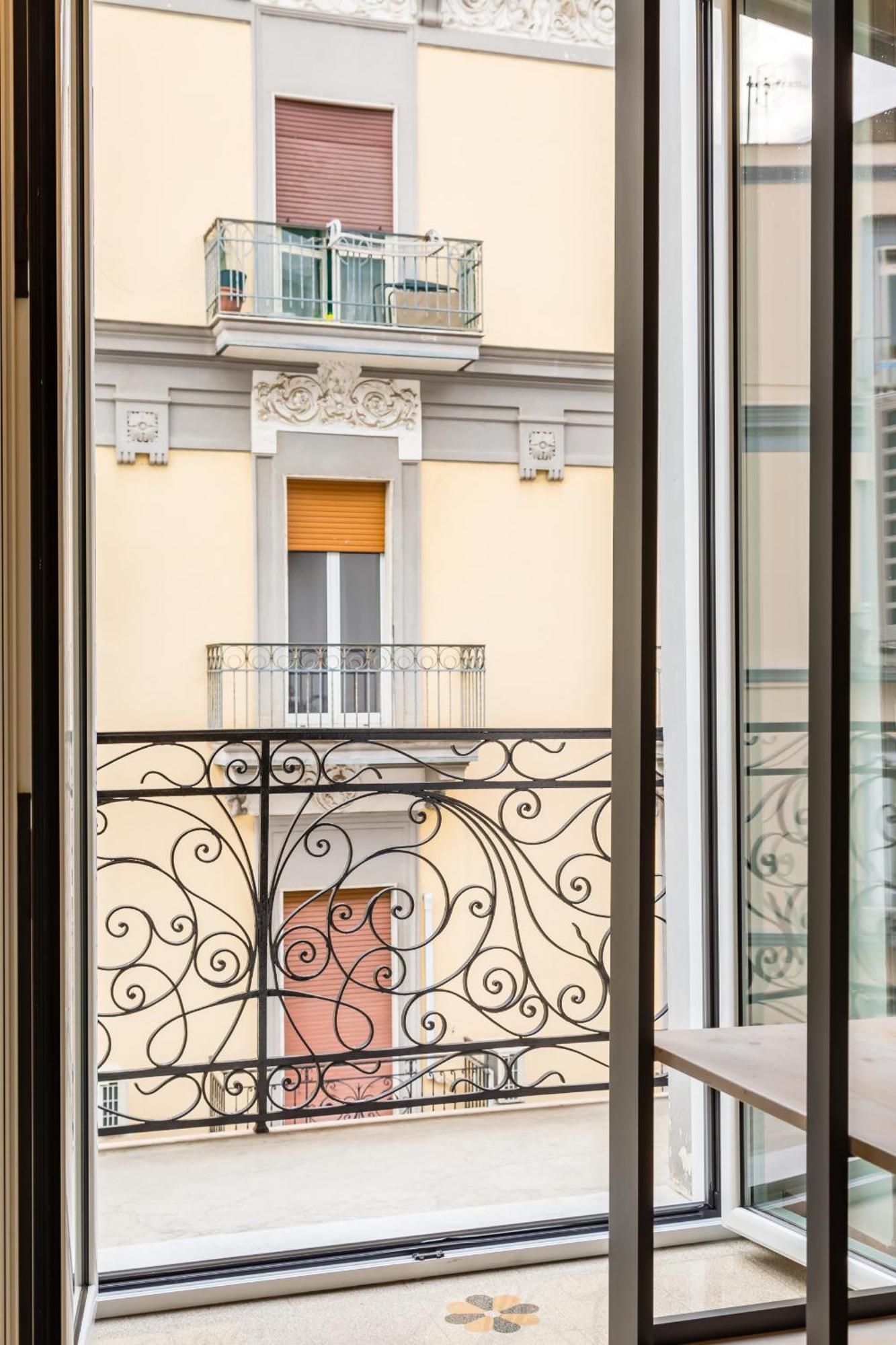 Central Station Apartments & Suites Napoli Eksteriør billede